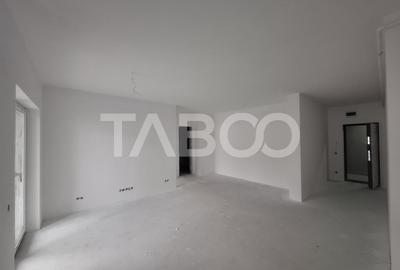 Penthouse cu 4 camere decomandat în Turnișor - 12