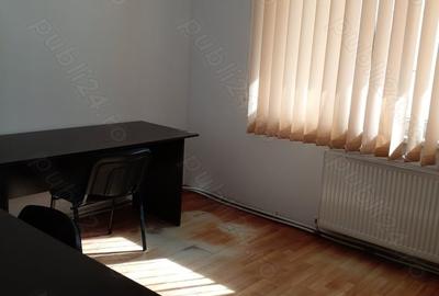 Apartament cu 3 camere în Dărmănești