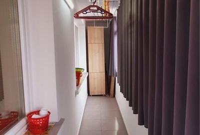 Apartament cu 2 camere decomandat în Roman - 3