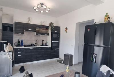 Casă cu 4 camere în Ștefănești