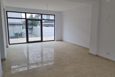 Casă cu 4 camere cu Canalizare în Exterior Vest