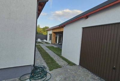 Casă cu 3 camere în Central