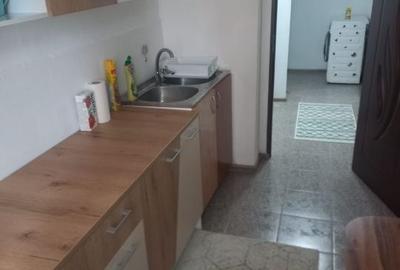 Apartament cu 2 camere decomandat în Sârbi