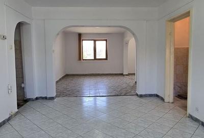 Apartament cu 4 camere în Central - 4
