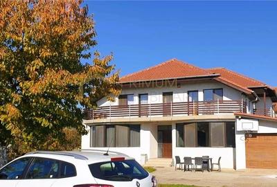 Casă individuală cu 6 camere cu Teren 1100 Mp în Utvin - 1