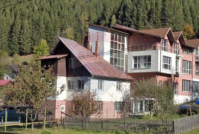 Casă individuală cu 5 camere cu Teren 500 Mp în Moieciu de Sus - 4