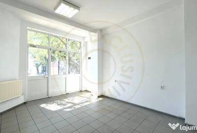 Spațiu comercial, de 25 mp, în Ultracentral - 4
