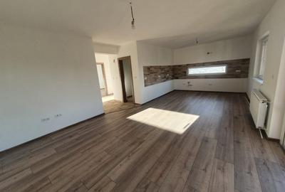 Casă individuală cu 3 camere cu Canalizare în Centura - 4