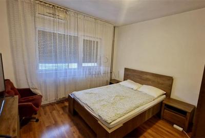 Apartament cu 3 camere decomandat în Soarelui