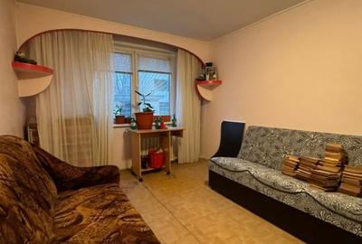 Apartament cu 3 camere decomandat, mobilat în Sebastian