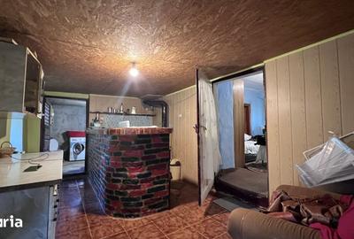 Casă cu 4 camere cu Teren 2921 Mp în Olteni