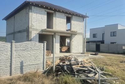 Casă cu 4 camere cu Teren 4 Mp în Mărăcineanu - 8