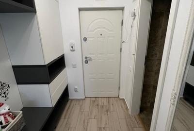 Apartament cu 3 camere semidecomandat, mobilat în Florești - 9