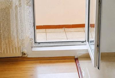 Apartament cu 2 camere semidecomandat în Berceni