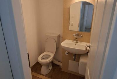 Apartament cu 3 camere decomandat în Miorița