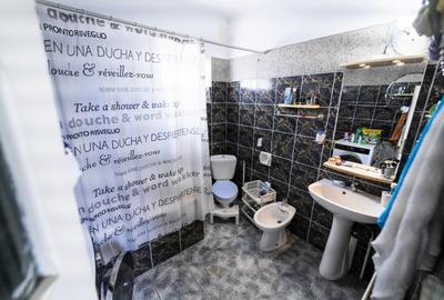 Casă individuală cu 4 camere cu Canalizare în Central - 11