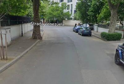Apartament cu 4 camere în Capitale - 2