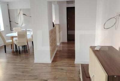 Apartament cu 3 camere semidecomandat în Central