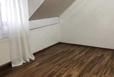 Casă cu 7 camere cu Canalizare în Brănești - 3