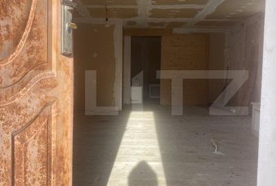 Casă cu 3 camere cu Teren 3450 Mp în Câmpulung Moldovenesc