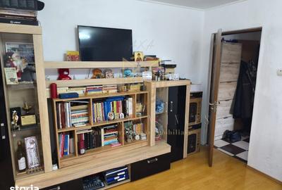 Apartament cu 2 camere semidecomandat în Berceni