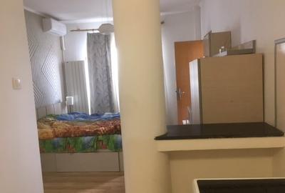 Garsonieră semidecomandată, mobilată în P-ța Universității - 2