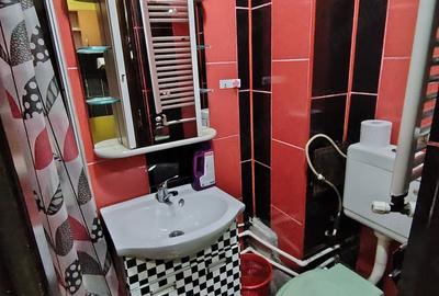 Garsonieră decomandată în Central