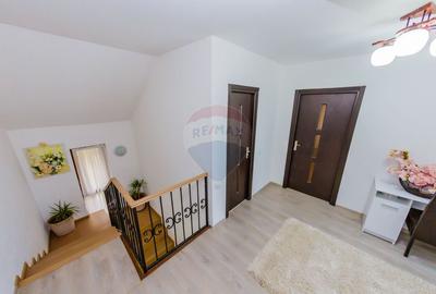 Casă cu 4 camere cu Teren 2900 Mp în Colțirea - 28