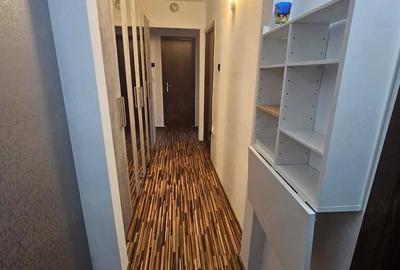 Apartament cu 3 camere decomandat în Lunei