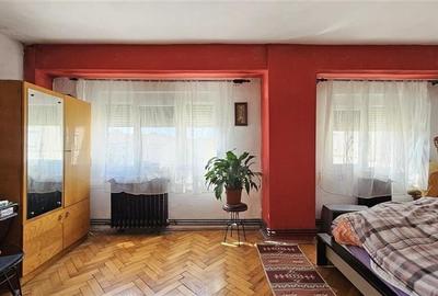 Apartament cu 4 camere decomandat în Aradului - 15