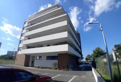 Apartament cu 3 camere decomandat în Sisești
