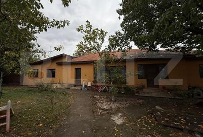 Casă individuală cu 3 camere cu Teren 597 Mp în Băicoi