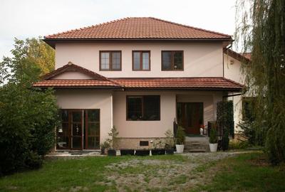 Casă individuală cu 5 camere cu Canalizare în Bună Ziua - 1