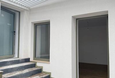 Spațiu comercial, de 250 mp, în Central - 14