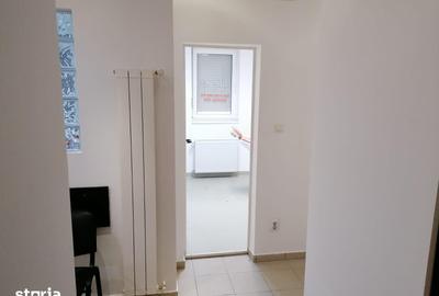 Spațiu comercial, de 65 mp, în Romană
