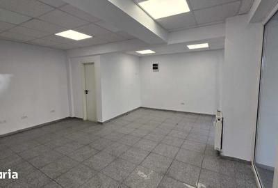Spațiu comercial, de 37 mp, în Decebal