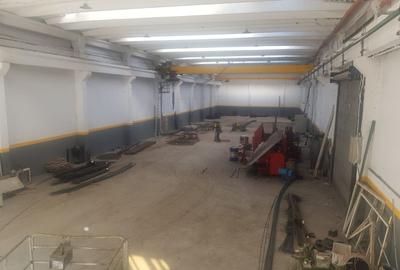 Spațiu industrial, de 2,800 mp, în Central