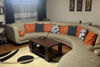 Apartament cu 4 camere decomandat în Central