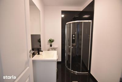 Casă cu 4 camere cu Teren 250 Mp în Domnești