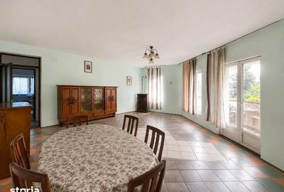 Casă cu Teren 1002 Mp în Central