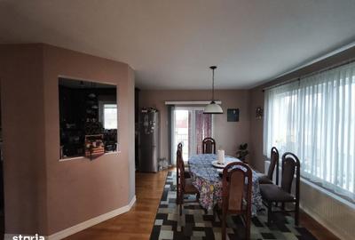 Casă cu 4 camere cu Teren 3000 Mp în Central - 4