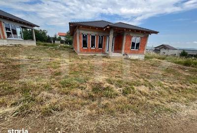 Casă cu 4 camere cu Teren 650 Mp în Paleu - 1