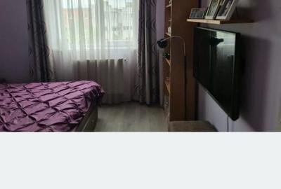 Apartament cu 2 camere decomandat în Uiești