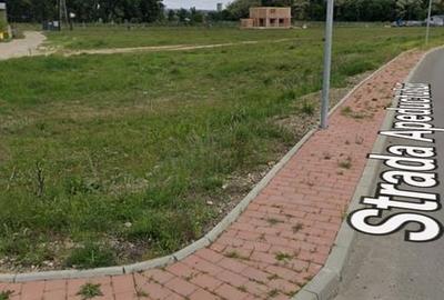 Teren de 400 mp, în Central - 4
