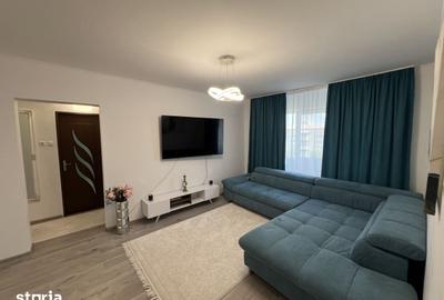Apartament cu 3 camere în Micro 16
