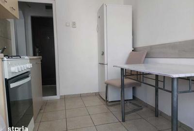 Apartament cu 2 camere semidecomandat în Obor