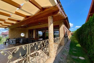 Casă cu 6 camere cu Teren 1750 Mp în Central