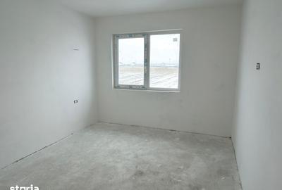 Casă cu 5 camere cu Teren 347 Mp în Săcălaz