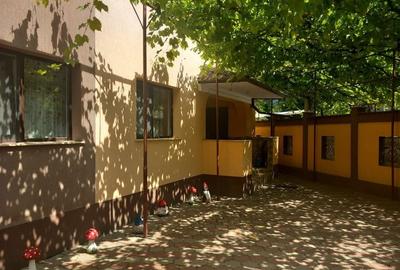 Casă cu 4 camere cu Teren 260 Mp în Central