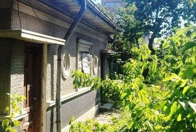 Casă cu 3 camere în Central